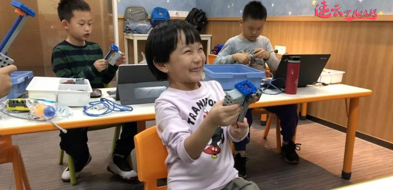 山东机器人编程：全世界都为孩子学习少儿编程而疯狂，“少儿编程”以风靡全球。(图5)