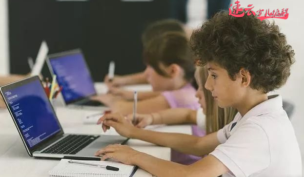 济南机器人编程:孩子学习少儿编程,就是把孩子培养成为程序员吗?~山东机器人编程~机器人编程(图3) 济南机器人编程:孩子学习少儿编程,就是把孩子培养成为程序员吗?~山东机器人编程~机器人编程(图3)