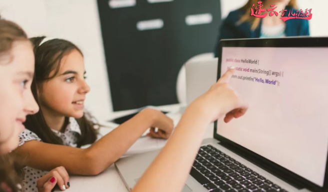 无人机编程:想让孩子学习少儿编程?看这边少儿编程指南吧!~济南无人机编程~山东无人机编程(图5) 无人机编程:想让孩子学习少儿编程?看这边少儿编程指南吧!~济南无人机编程~山东无人机编程(图5)